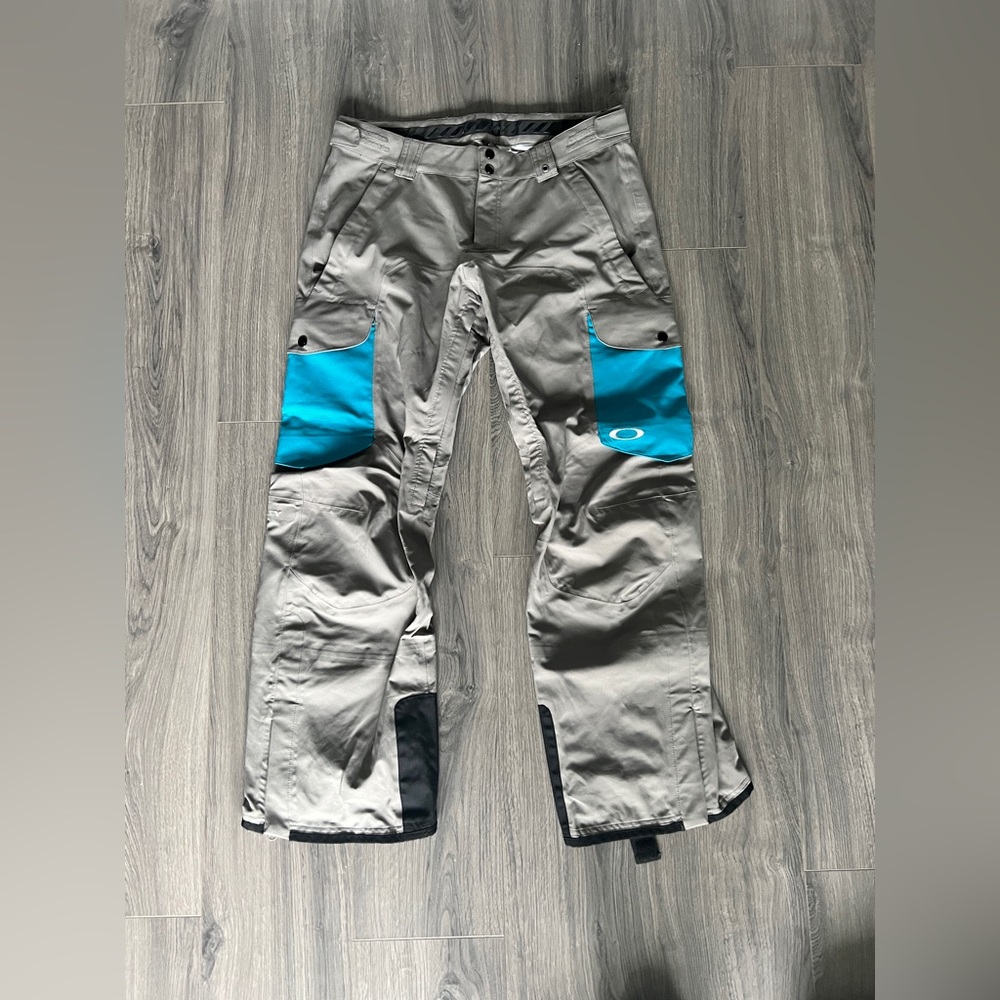 Men’s Oakley Ski Pants - Size Large